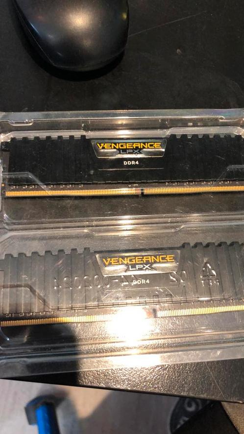 Corsair Vengeance LPX 16GB (2x8GB) DDR4 2400MHz, Computers en Software, RAM geheugen, Zo goed als nieuw, Desktop, 16 GB, DDR4