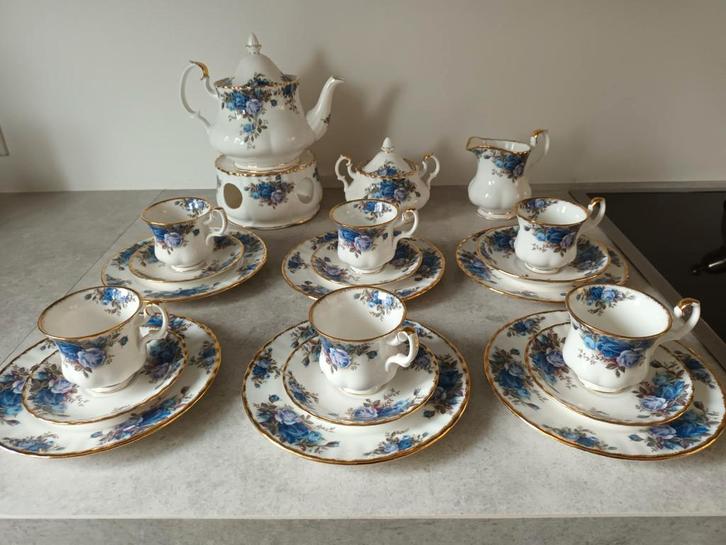 Royal Albert - Moonlight Rose, Antiek en Kunst, Antiek | Servies los, Ophalen of Verzenden