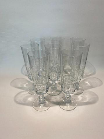 8x Vintage Luminarc BP Champagneglazen beschikbaar voor biedingen