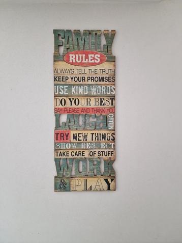 Wand decoratie Family rules beschikbaar voor biedingen