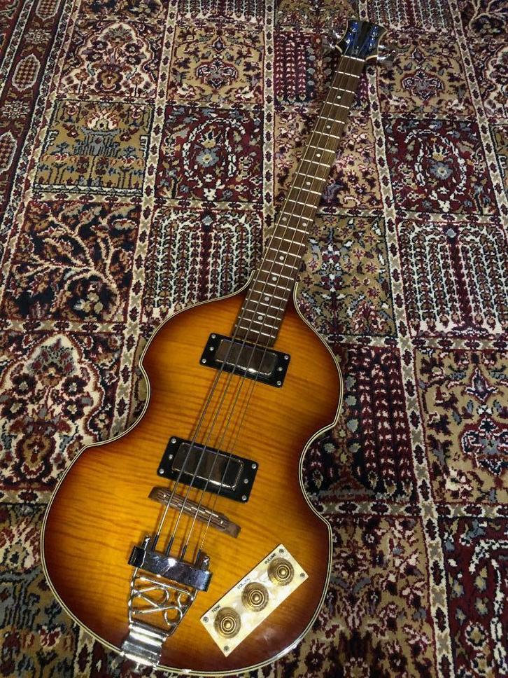 Epiphone Viola Bass 1999, Muziek en Instrumenten, Snaarinstrumenten | Gitaren | Bas, Zo goed als nieuw, Semi-akoestisch, Ophalen