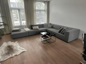 Ruime design hoekbank Koozo David 365x315cm beschikbaar voor biedingen