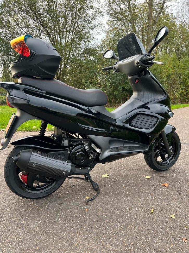 Gilera runner 180cc DD op A1 kenteken, Fietsen en Brommers, Scooters | Piaggio, Zo goed als nieuw, Ophalen of Verzenden