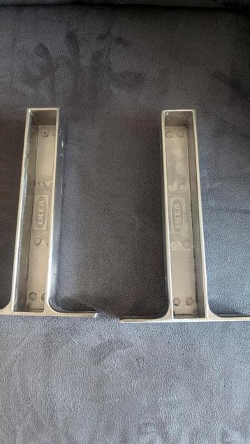 IKEA GRANHULT Plankdrager, vernikkeld, 20x12 cm

 beschikbaar voor biedingen