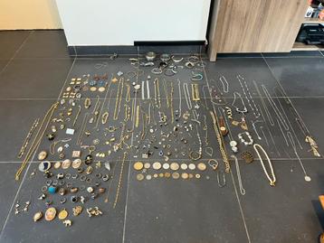 Geoot lot sieraden sommige hebben stempel beschikbaar voor biedingen