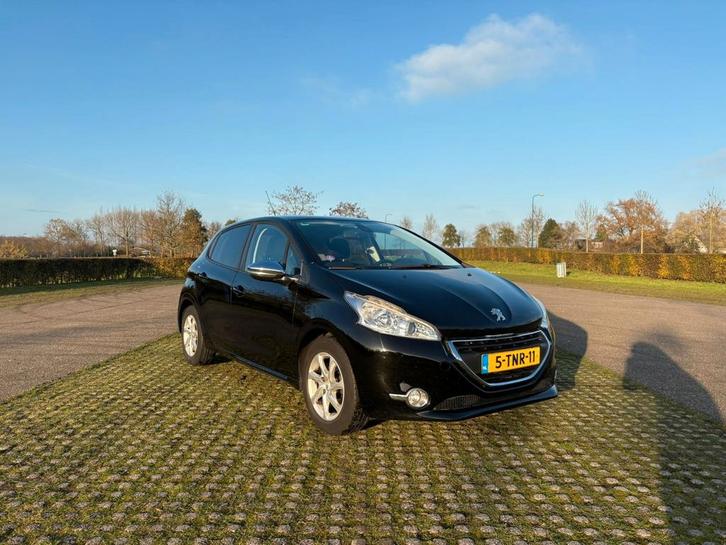 Peugeot 208 1.2 VTI 60KW/82PK 5-D, Auto's, Mercedes-Benz, Particulier, ABS, Airbags, Airconditioning, Bluetooth, Boordcomputer