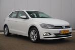 Volkswagen Polo 1.0 TSI Comfortline 95PK NAP 15 inch LMV Nav, Stof, Gebruikt, 95 pk, Met garantie (alle)