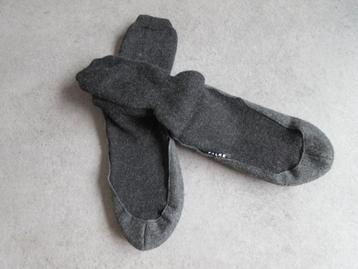 Falke sokken met viltzool en antislip beschikbaar voor biedingen