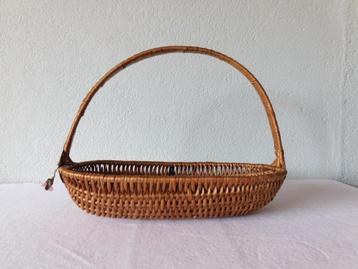 Vintage rotan fruitmand, afm. 45x24,5 cm, hg 34 cm beschikbaar voor biedingen