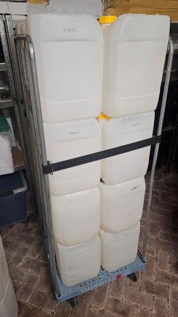 20L vaten 40 stuks beschikbaar voor biedingen