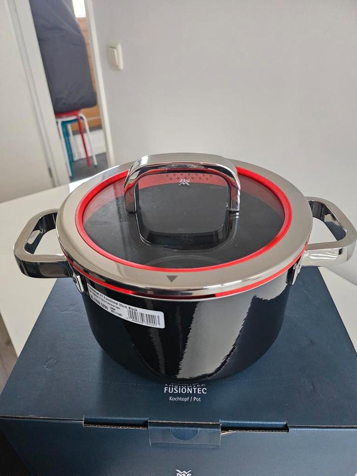 NIEUWE WMF FUSIONTEC pan 20cm, Huis en Inrichting, Keuken | Potten en Pannen, Koekenpan of Braadpan, Rvs, Ophalen of Verzenden