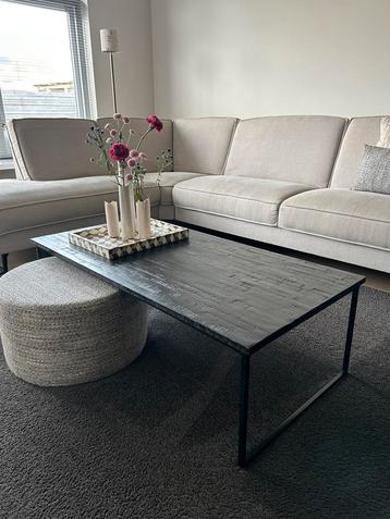 Salontafel zwart met staal frame beschikbaar voor biedingen