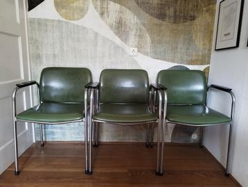 3 vintage olijfgroene skailederen buis stoelen 