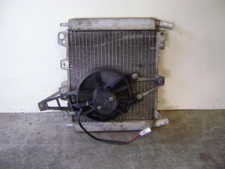 Radiateur Piaggio beverly 500 cc en andere onderdelen kappen, Fietsen en Brommers, Brommeronderdelen | Scooters, Gebruikt, Piaggio