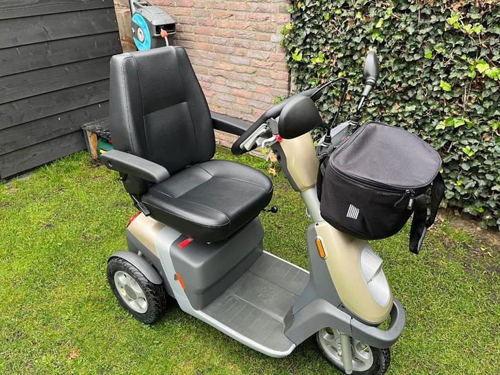 Handicare trophy 20 scootmobiel met weinig kilometers, Diversen, Brommobielen en Scootmobielen, Gebruikt, Handicare, 26 t/m 35 km