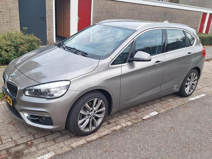 BMW 2-Serie Active Tourer 225I Xdrive AUT 2015 Grijs, Auto's, BMW, Particulier, 2-Serie Active Tourer, 4x4, ABS, Achteruitrijcamera