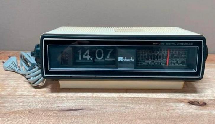 Retro Roberts Flip Clock wekkerradio uit de jaren ’70!, Witgoed en Apparatuur, Wekkers, Gebruikt, Ophalen of Verzenden