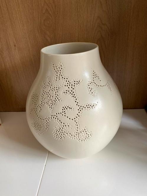 Hella Jongerius vaas voor Ikea, Huis en Inrichting, Woonaccessoires | Vazen, Gebruikt, Wit, 50 tot 75 cm, Aardewerk of Porselein