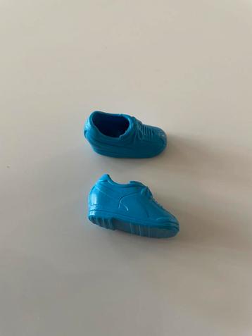Fleur blauwe gympjes beschikbaar voor biedingen