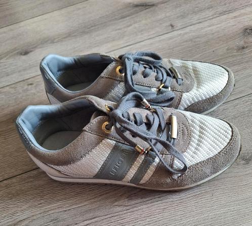 Tommy Hilfiger sneakers – maat 38 – topstaat, Kleding | Dames, Schoenen, Zo goed als nieuw, Sneakers of Gympen, Grijs, Ophalen of Verzenden