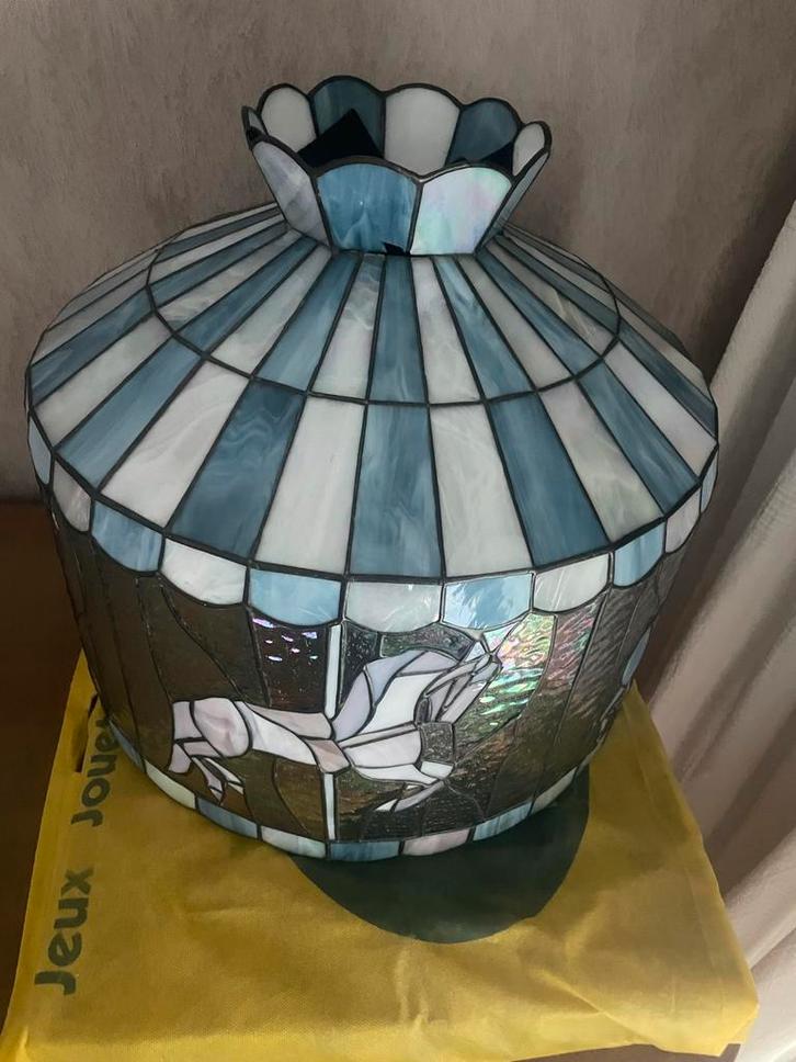 Vintage Tiffany Stijl Lampenkap met Paarden, Huis en Inrichting, Lampen | Lampenkappen, Gebruikt, 25 tot 50 cm, Rond, Wit, Ophalen of Verzenden