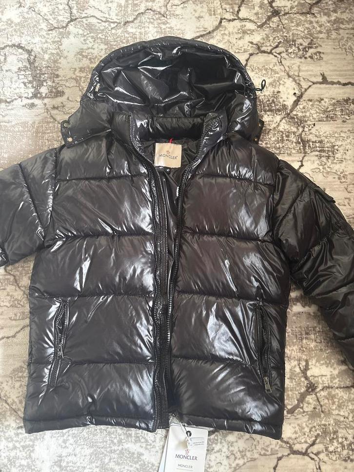 Moncler Maya Jas Nieuw NFC chip, Kleding | Heren, Jassen | Winter, Nieuw, Maat 48/50 (M), Zwart, Ophalen of Verzenden