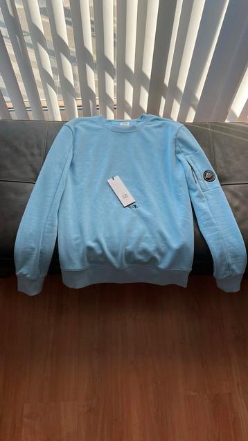 CP Company Sweater Lichtblauw Maat L (valt als M) beschikbaar voor biedingen