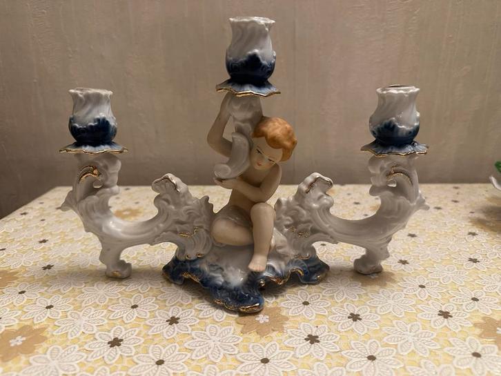 Arpo Porseleinen Kandelaar met Cherubijnen, Antiek en Kunst, Antiek | Porselein, Ophalen of Verzenden