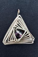 Vintage hanger met amethist steentje, Gebruikt, Ophalen of Verzenden, Met edelsteen, Zilver