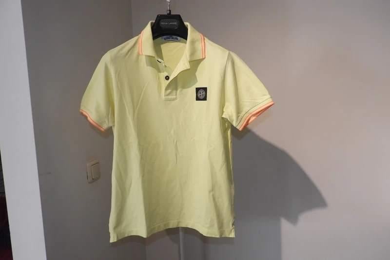 Stone Island gele polo oranje accenten merk embleem borst S, Kleding | Heren, Polo's, Zo goed als nieuw, Maat 46 (S) of kleiner