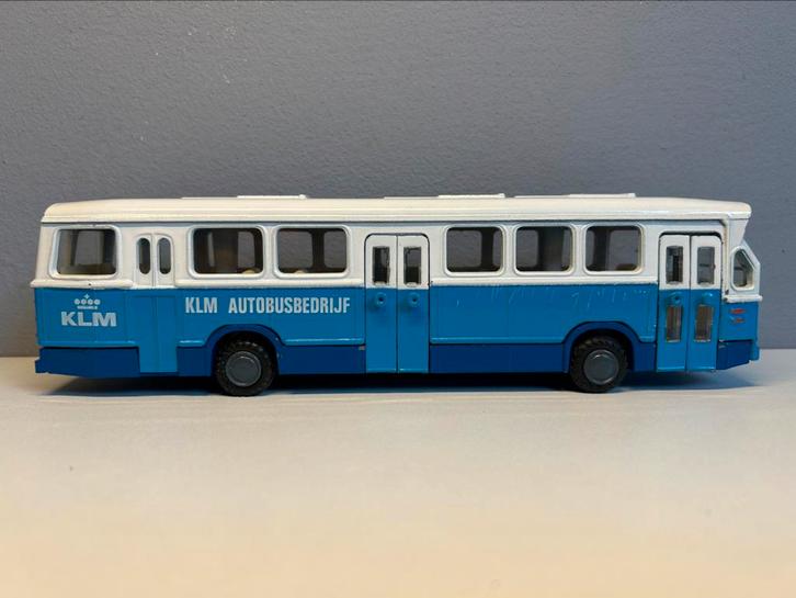 Lion toys car #38 KLM SB200 DO Autobus bedrijf 1e uitvoering, Hobby en Vrije tijd, Modelauto's | 1:50, Zo goed als nieuw, Bus of Vrachtwagen