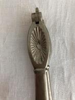 Antieke verzilverde notenkraker, Ophalen of Verzenden