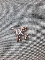 1 pin van een wit vliegtuig te koop, Verzamelen, Speldjes, Pins en Buttons, Ophalen of Verzenden, Nieuw, Transport, Speldje of Pin