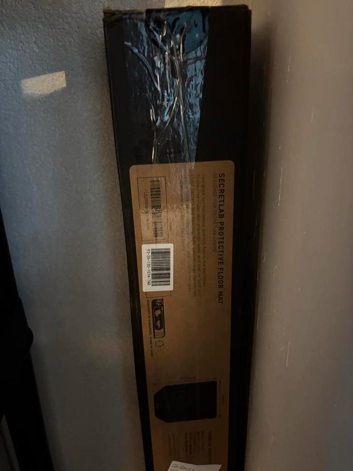 Secretlab Vloermat Nieuw in Verpakking, Huis en Inrichting, Stoffering | Tapijten en Kleden, Nieuw, 100 tot 150 cm, Rechthoekig