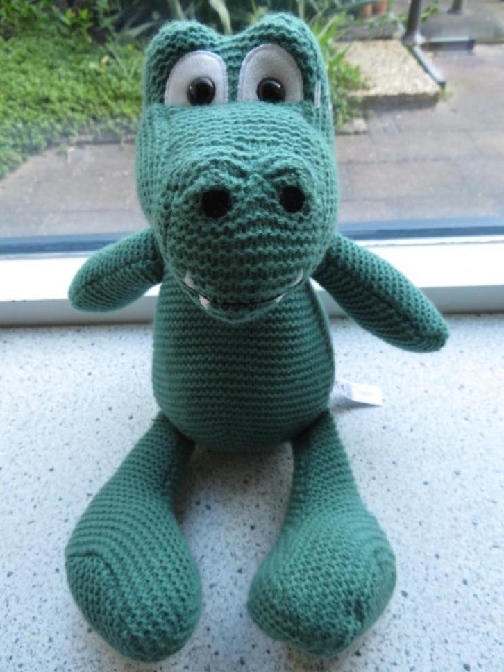 2 x Krokodil van Hema groen gebreid met kunststof ogen, Kinderen en Baby's, Speelgoed | Knuffels en Pluche, Zo goed als nieuw