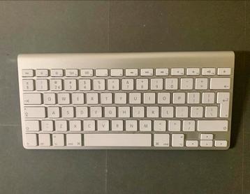Apple Magic Keyboard - Draadloos - Zilver Zo goed als nieuw beschikbaar voor biedingen
