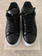 Alexander McQUEEN maat 44 zwart, Ophalen of Verzenden, Gedragen, Zwart, Sneakers of Gympen