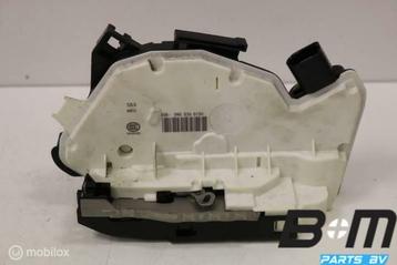 Portierslot LA (bestuurderskant) VW Tiguan 5N beschikbaar voor biedingen