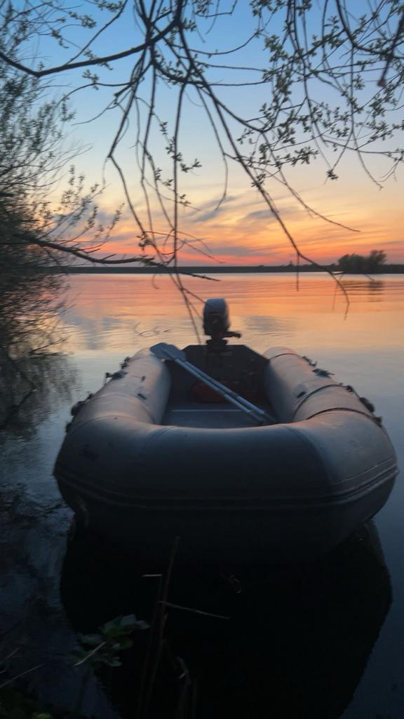 Rubberboot + buitenboordmotor, Watersport en Boten, Bootonderdelen, Zo goed als nieuw, Overige typen, Motorboot, Ophalen