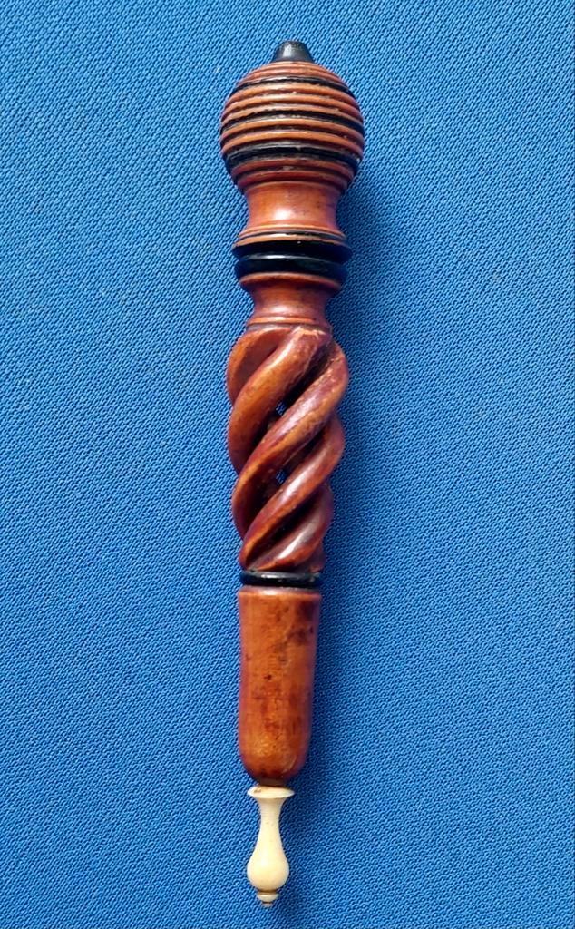 Antieke Houten Naaldenkoker Houtsnijwerk Naaigarnituur Treen, Antiek en Kunst, Curiosa en Brocante, Verzenden