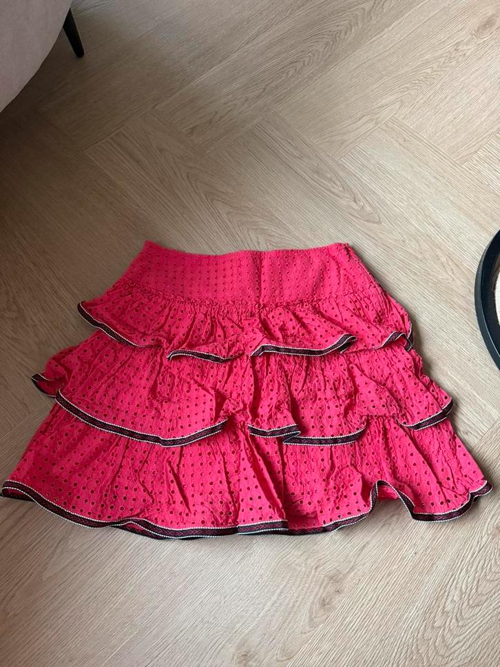 Rode plooirok van Nikkie- maat 36, Kleding | Dames, Rokken, Gedragen, Maat 36 (S), Rood, Boven de knie, Ophalen of Verzenden