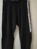Nike broek, zwart. maat M. 13-15 jr, Zwart, Nike, Ophalen of Verzenden, Zo goed als nieuw