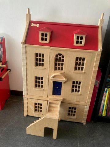 groot poppenhuis hout beschikbaar voor biedingen