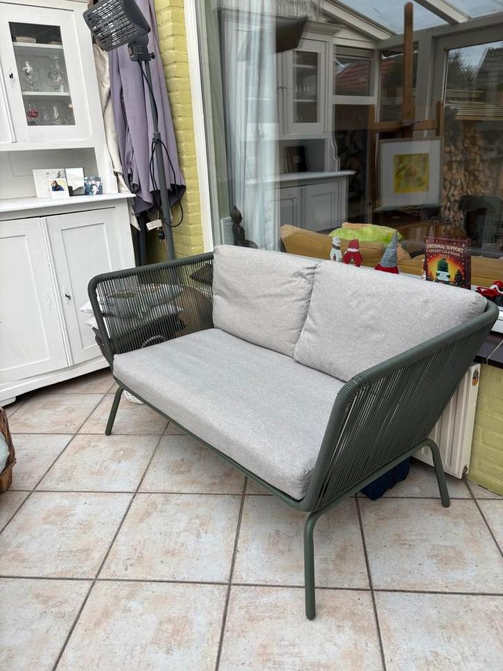Intratuin Iris Loungebank 2-zits - Wicker Groen, Tuin en Terras, Tuinsets en Loungesets, Zo goed als nieuw, Loungeset, Wicker