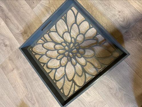 Houten grijze dienblad met blad motief, Huis en Inrichting, Woonaccessoires | Dienbladen, Gebruikt, Hout, Vierkant, Ophalen