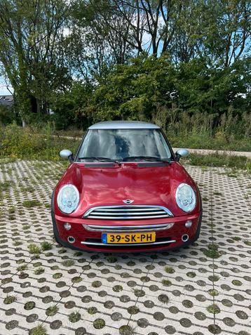 Mini 1.6 16V Cooper AUT 2006 Rood beschikbaar voor biedingen