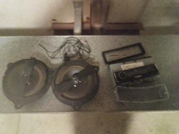 JVC KD-X351 BT Autoradio + Blaupunkt Speakers beschikbaar voor biedingen