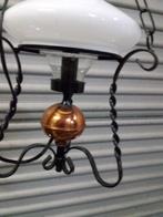 Hanglamp, olielamp elektrisch metaal met koperen bol en witt, Ophalen of Verzenden
