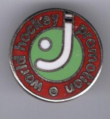 World hockey promotion email op zilverkleurig broche( Z_272) beschikbaar voor biedingen