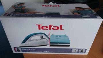 TEFAL Strijkijzer nieuw in de doos beschikbaar voor biedingen